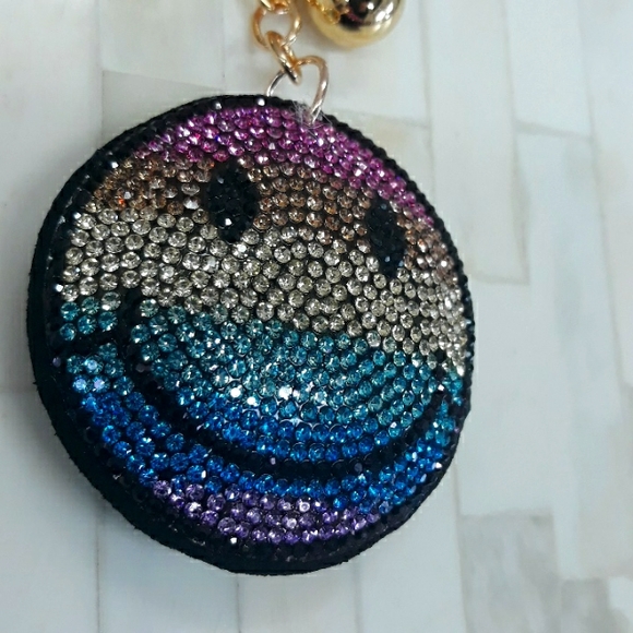 Smiley Keychain Charm ✨ - Picture 2 of 7